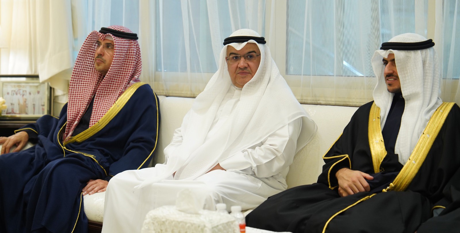 الشيخ محمد احمدناصرالصباح وماجد التركيت
والشيخ صباح ناصر المحمد الصباح